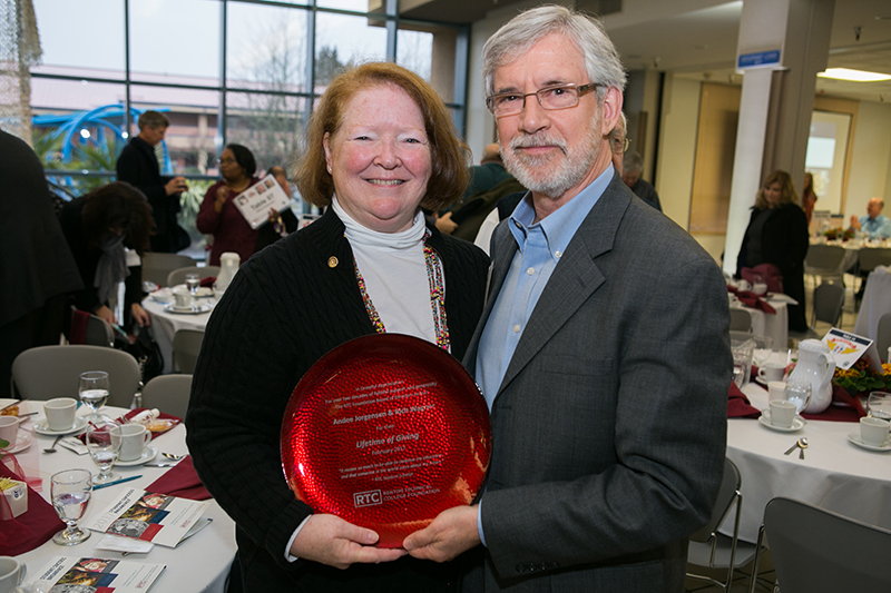 Photo of Andee and Rich Wagner.