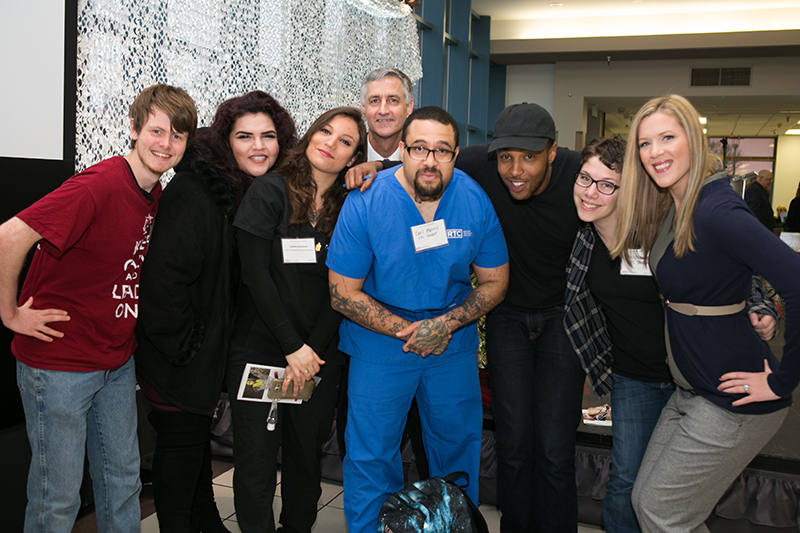 Photo of Kevin McCarthy with RTC students.
