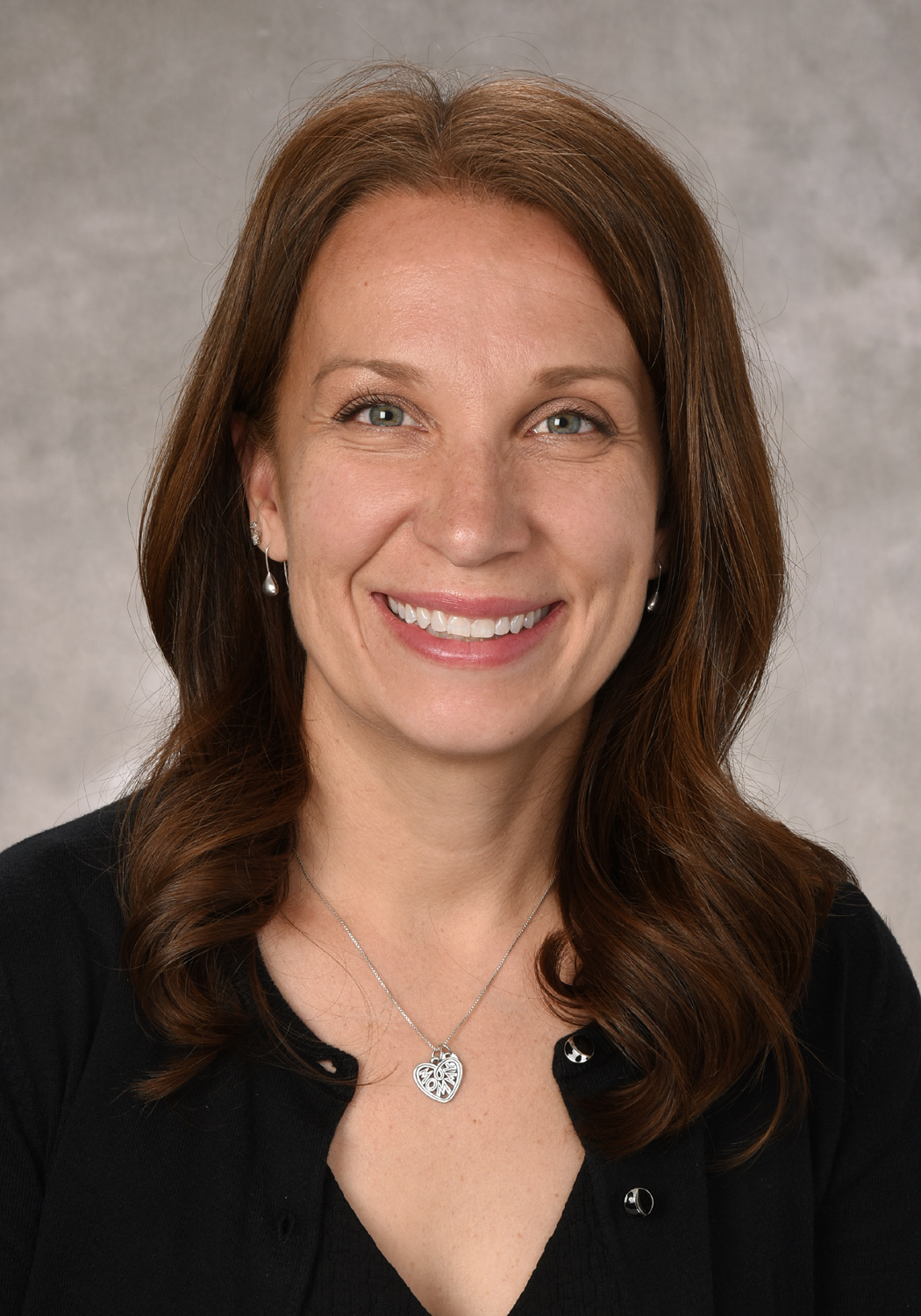 Smiling photo of Stephani Wolfe