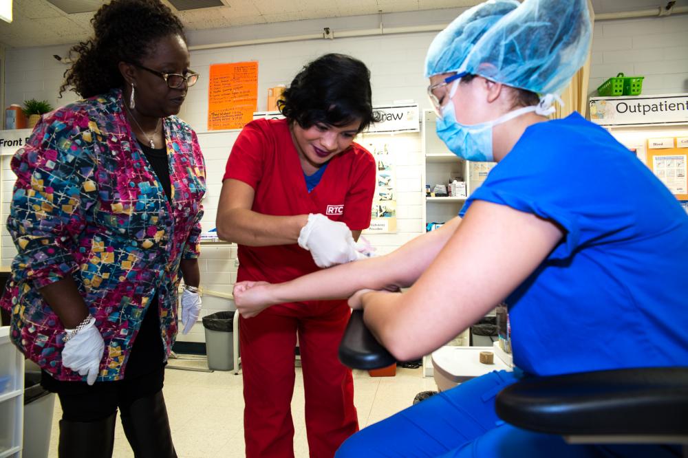 How Long Does It Take To Be A Phlebotomy / Medical